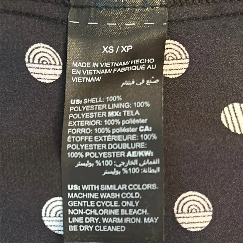 White House Black Market Floral Black and Red reversible Women's Top extra small - Picture 11 of 11